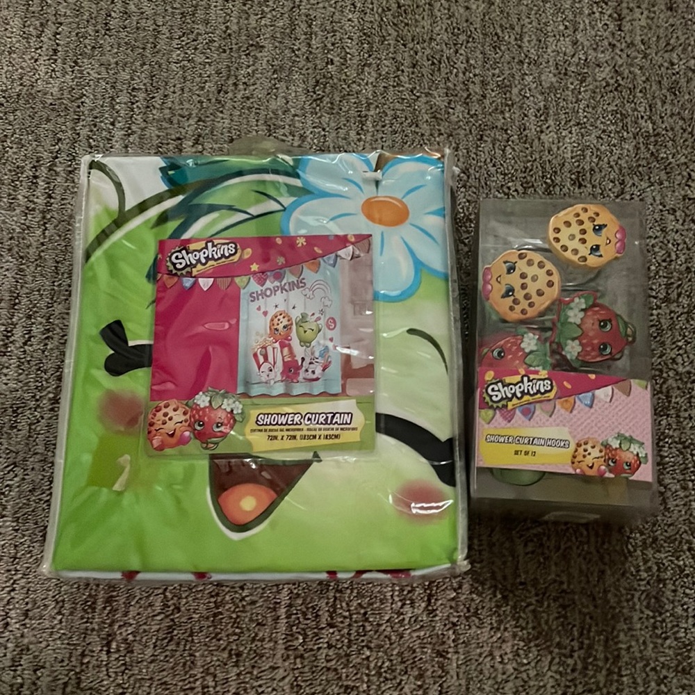 Shopkins shower curtain and hooks